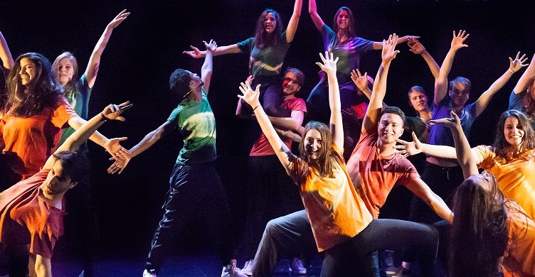 Die Neusser Musicalwochen (hier ein Bild aus der 2015er Produktion "Fame") bringen 2018 wieder ein populäres Stück auf die Bühne. Foto: Hanne Brandt