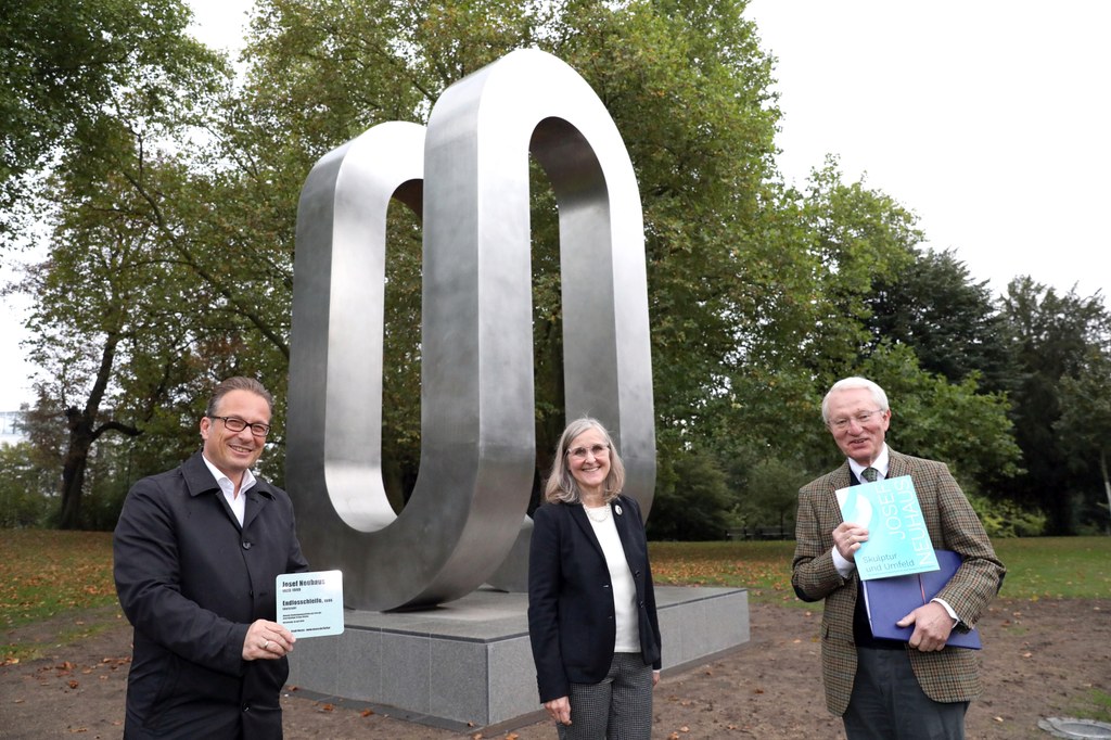 Bürgermeister Reiner Breuer, Kulturdezernentin Dr. Christiane Zangs und Dr. Heinz Bernd Wibbe von Neuss-Kultur e.V.